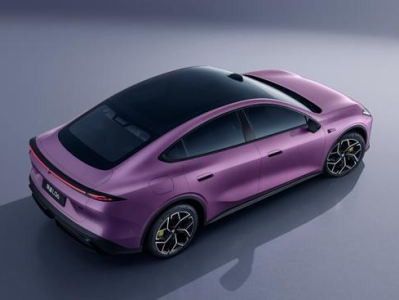 深蓝L06上市售13.49万元起