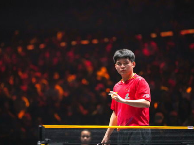 林诗栋勇闯香港总决赛四强，实力对决一触即发