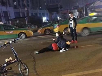 辅助驾驶失灵，司机打盹连撞30米水马，事故警示录