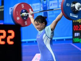方淋获十五运会举重女子64公斤级金牌