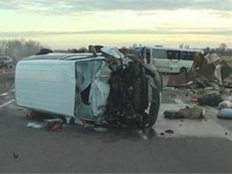 俄罗斯彼尔姆边疆区交通事故致7死